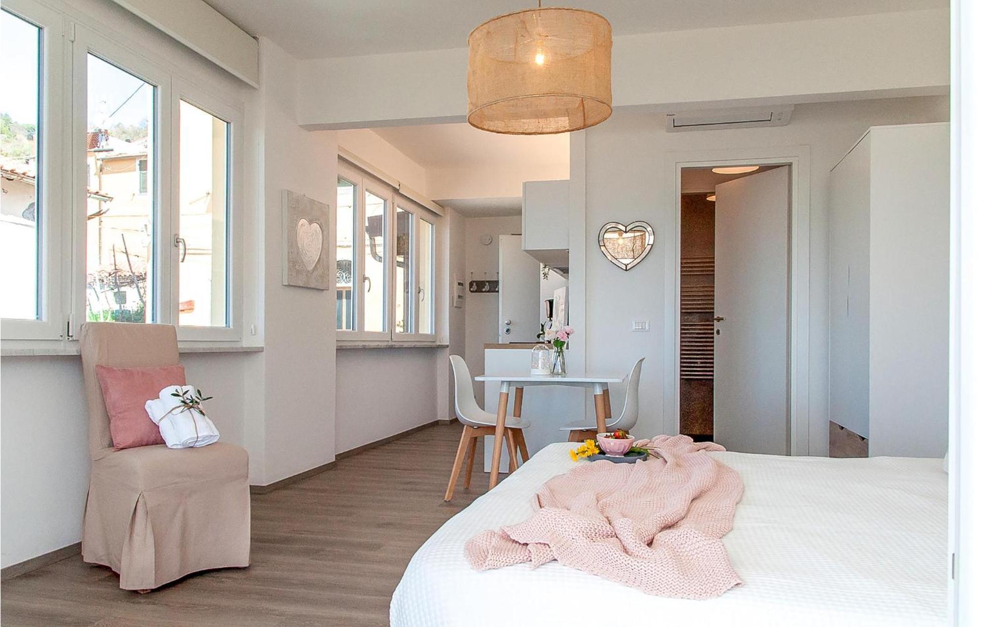 Amazing Apartment In Moneglia With House Sea View Exteriér fotografie